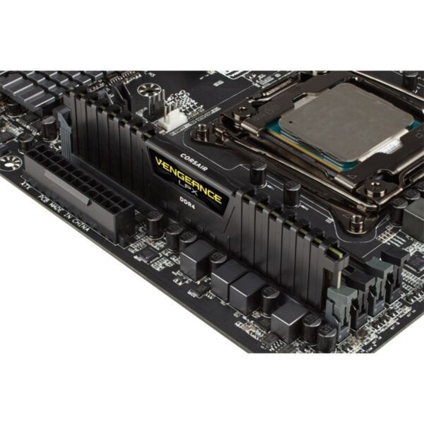 CORSAIR 8GB Vengeance LPX 3000 MHz CL16 DDR4 Masaüstü Siyah Ram