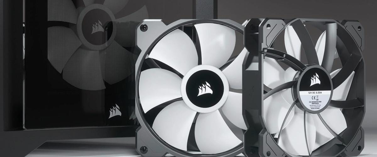 CORSAIR iCUE 4000X Kasa – GÜÇLÜ YÖNLENDİRİLMİŞ HAVA AKIŞI