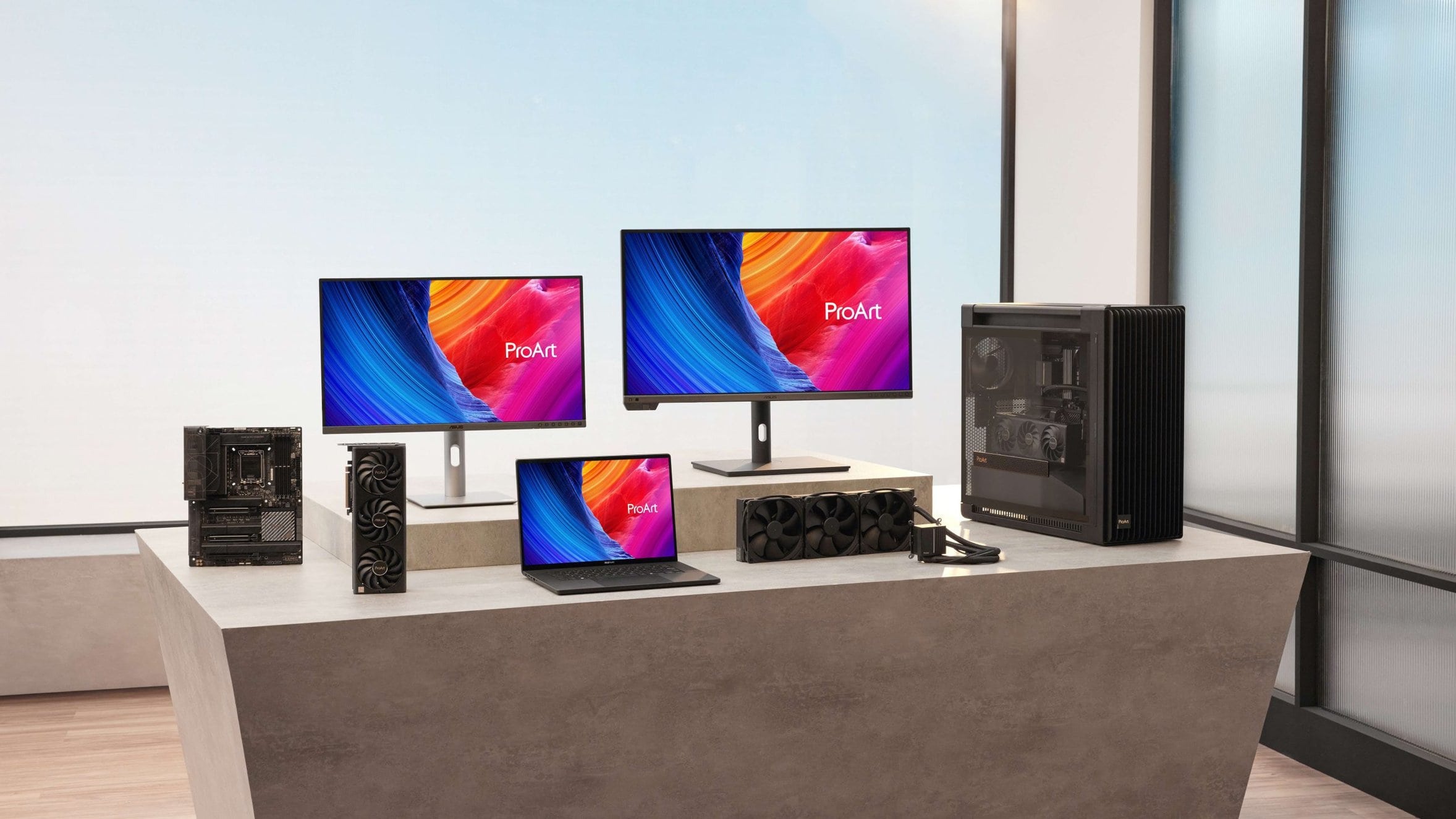 Asus Cigir Acan Monitor Serilerini Computex 2024te Tanitti