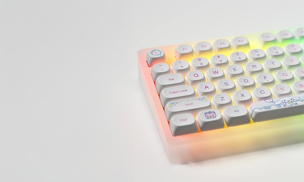 RGB Arkadan Aydınlatmalı