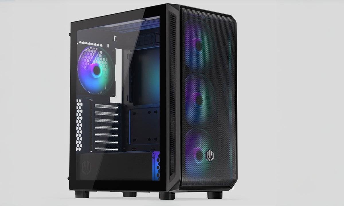 Yüksek performanslı oyun bilgisayarı kasası, iç kısmı net görünüm, RGB aydınlatmalı fanlar ve şık tasarım, güç ve dayanıklılık odaklı. Gaming ve yüksek grafik performansı için ideal.