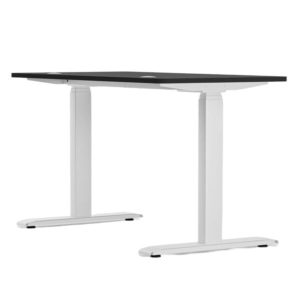 Yüksekliği ayarlanabilir bilgisayar çalışma masası, siyah masa yüzeyi ve beyaz ayak tasarımıyla ergonomik ofis mobilyası, konferans veya ev çalışma alanları için ideal.