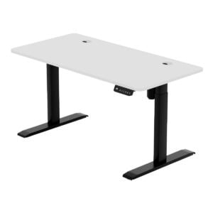 Görselde beyaz ve siyah ayarlanabilir ayaklara sahip modern bilgisayar ofis masası. Masa üzerinde kablo ve priz girişleri bulunuyor, ergonomik çalışma alanı sağlar.