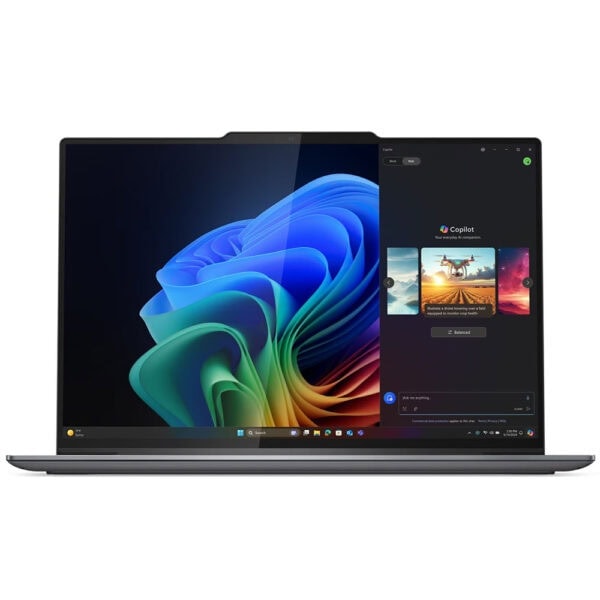 Yüksek çözünürlüklü dizüstü bilgisayar ekranında Windows 11 masaüstü arayüzü ve çeşitli uygulamalar gösteriliyor.