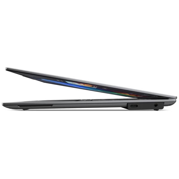 Yüksek performanslı dizüstü oyun ve çok amaçlı laptop, ince tasarım ve güçlü teknik özelliklerle yüksek çözünürlüklü ekran sağlar. Gaming ve profesyonel kullanım için ideal.