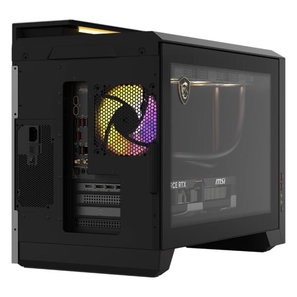 Yüksek performanslı oyun bilgisayarı iç ekranı ve RGB aydınlatmalı fan ile şık ve güçlü tasarım.