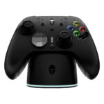 Yüksek kaliteli gaming kontrolörü, siyah renk, renkli düğmeler ve gelişmiş tasarım, gaming tutkunları için ideal, profesyonel e-spor ve oyun deneyimi, gaming.gen.tr'de.