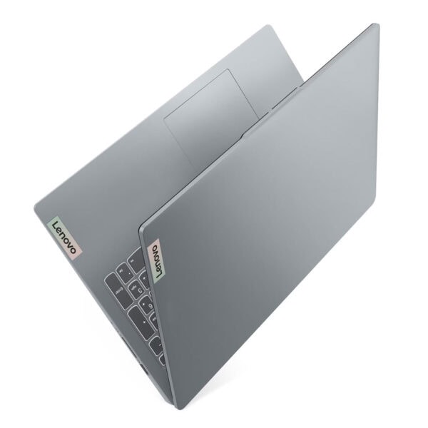 Lenovo markalı şık ve hafif dizüstü bilgisayar açık gri renk, modern tasarım ve yüksek performans özellikleriyle gaming ve günlük kullanım için ideal.