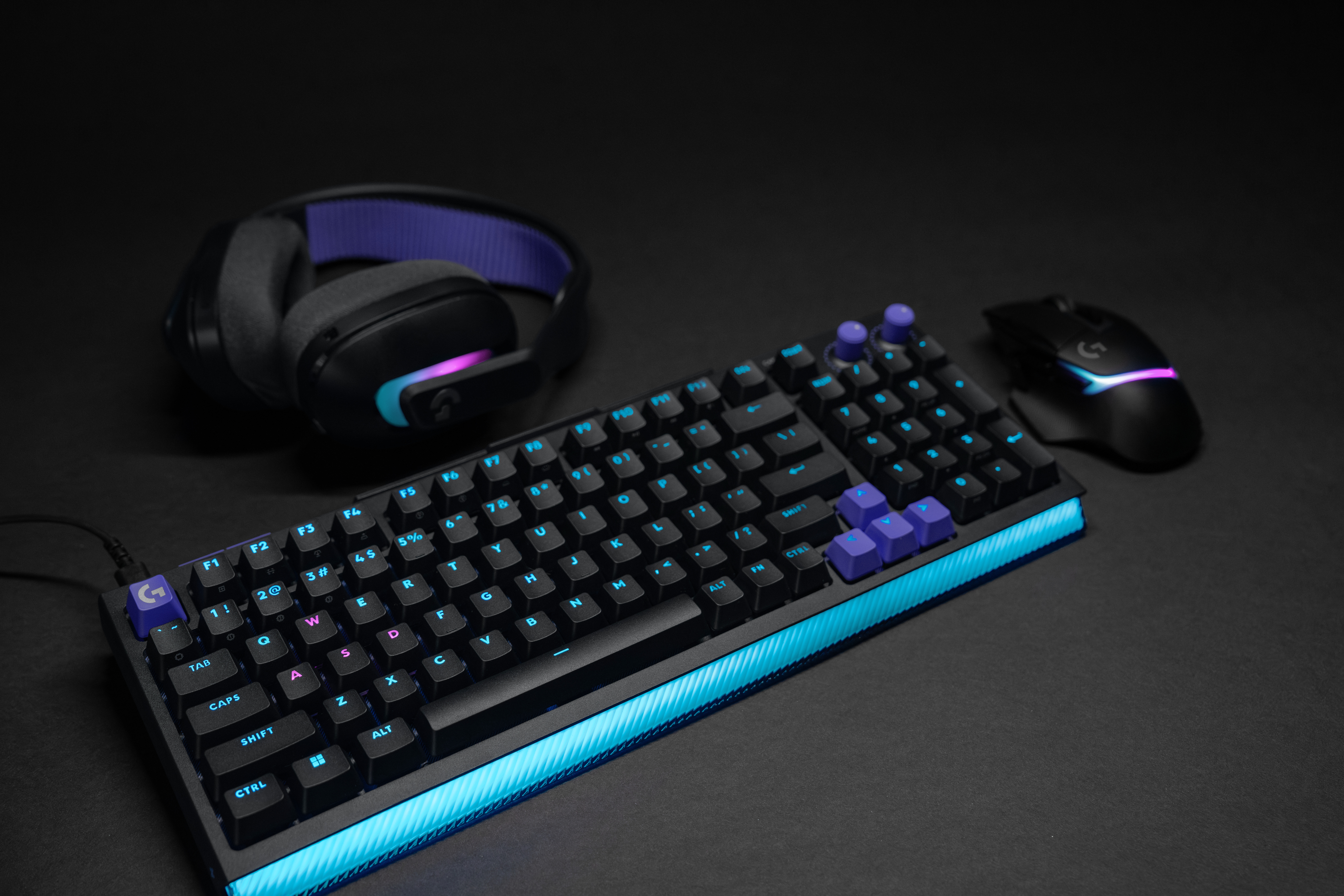 Logitech Gden Yeni Oyuncu Klavyesi G512 X 3